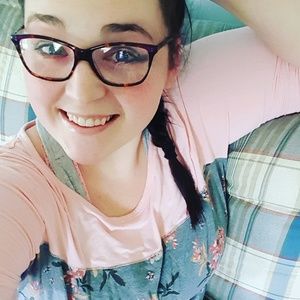 Meet your Posher, Whitney